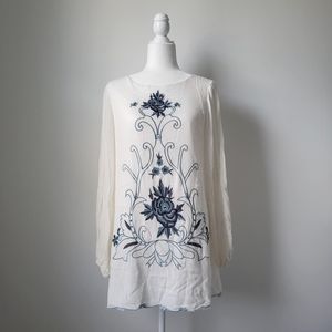 Embroidered long sleeve white and blue dress